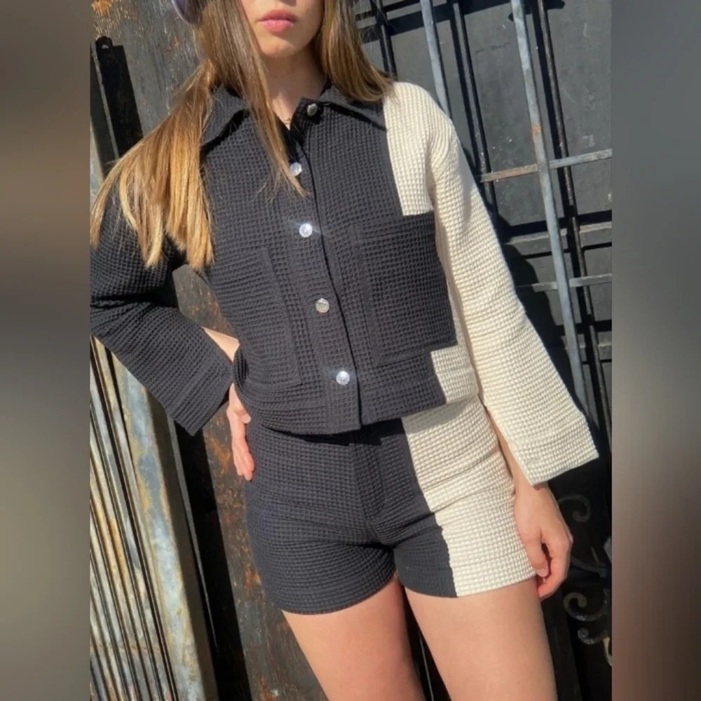 ANIELA PARYS Daisy Waffle Jacket M / L Black Cream Two Tone Cropped 100% Cotton